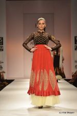 Model walk the ramp for Joymitra Show at Wills Lifestyle India Fashion Week 2012 day 5 on 10th Oct 2012 (154).JPG